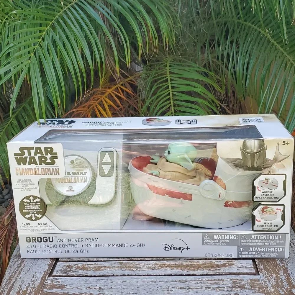 NEW Star Wars Mandalorian Grogu and Hover Pram Radio Remote Control Yoda NIB